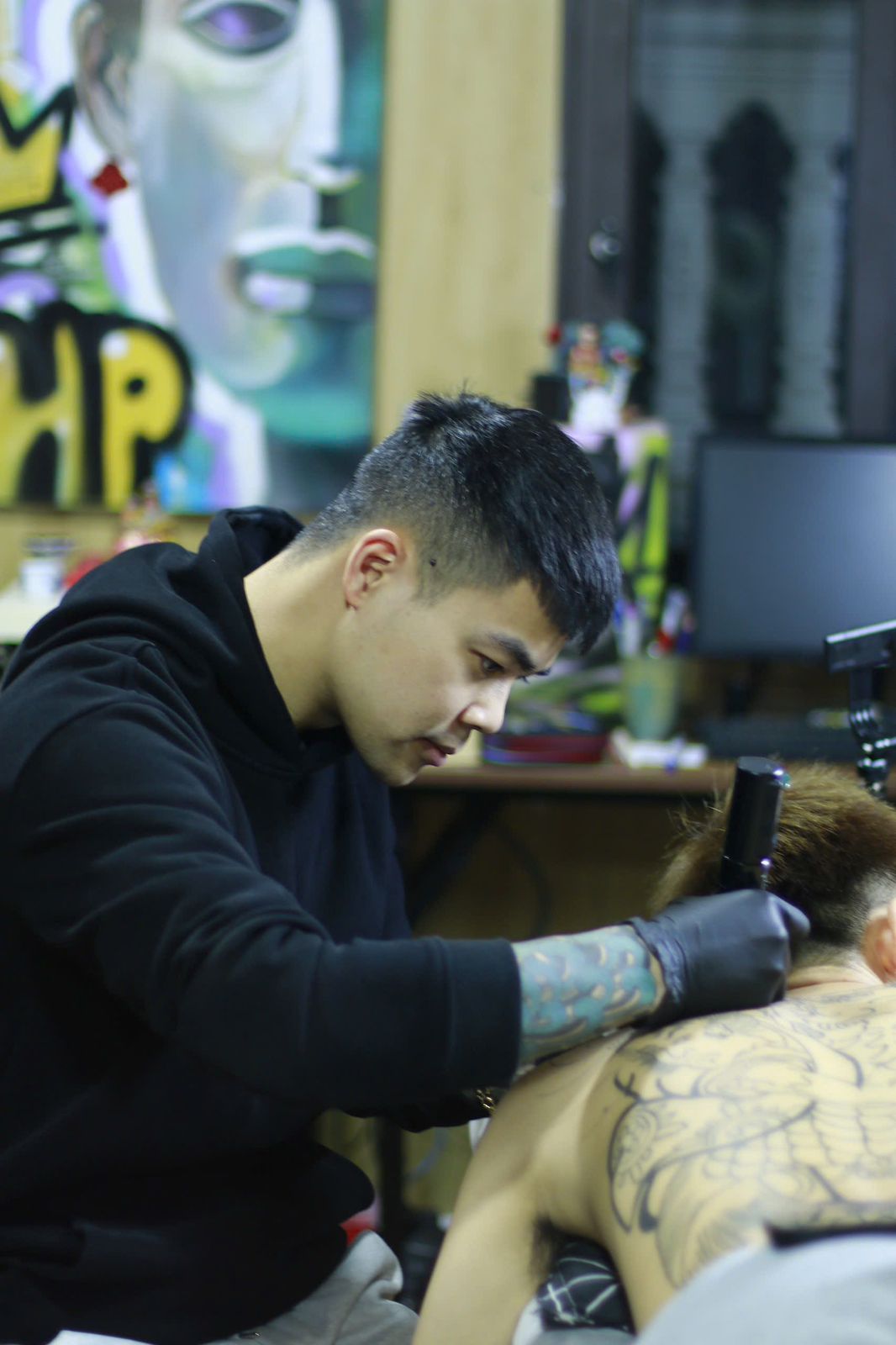 tattoo artist by tom