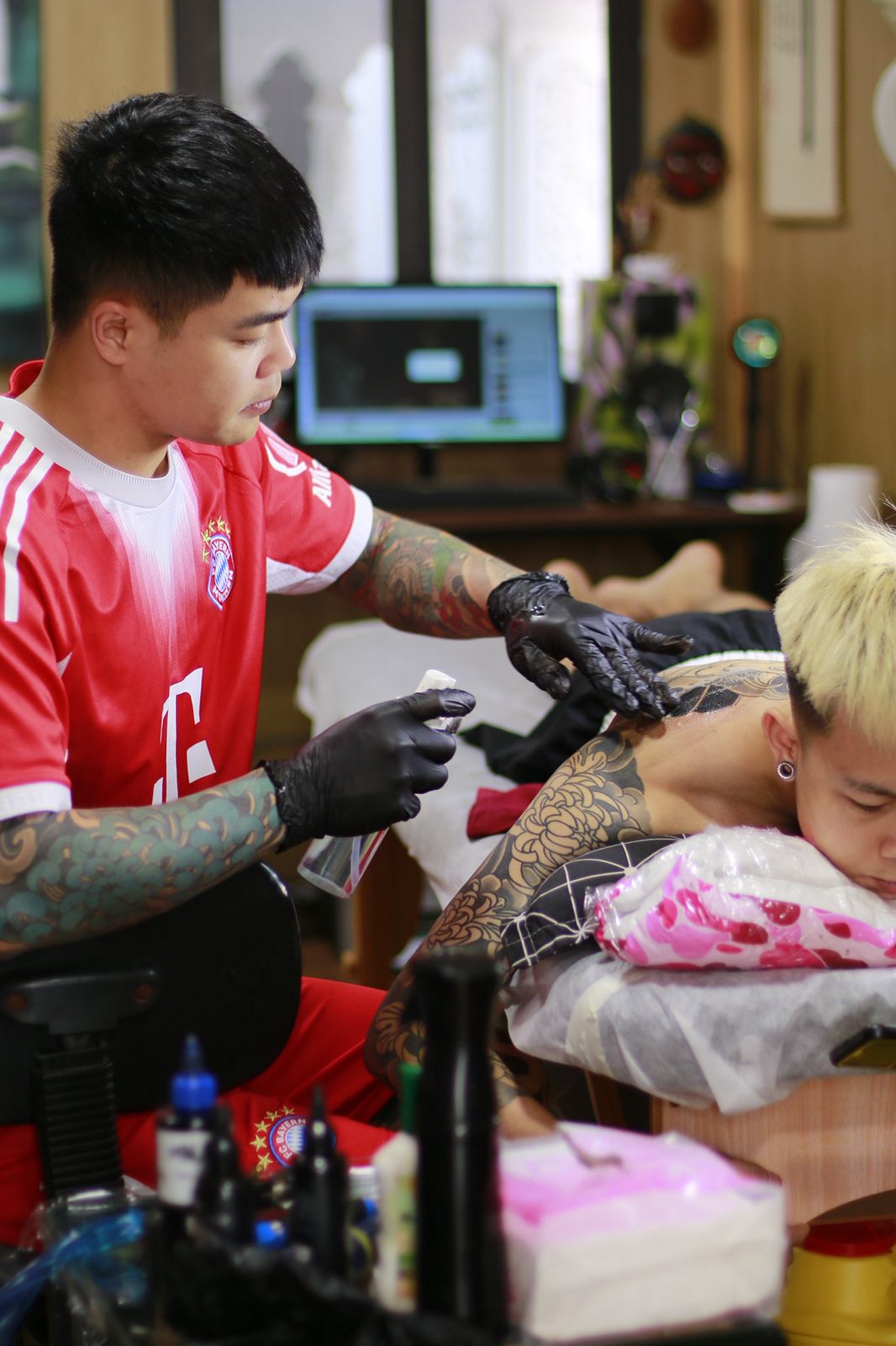 tattoo artist by tom